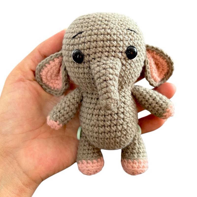 AMIGURUMI DE ELEFANTE BEBÉ
